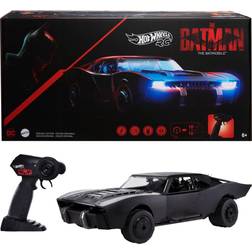Hot Wheels RC The Batman Batmobile, Remote-Controlled 1:10 Scale Toy Vehicle from The Movie, USB Rechargeable Controller, Gift for Fans of Cars & Comics & Kids 5 Years Old & Up [Amazon Exclusive]